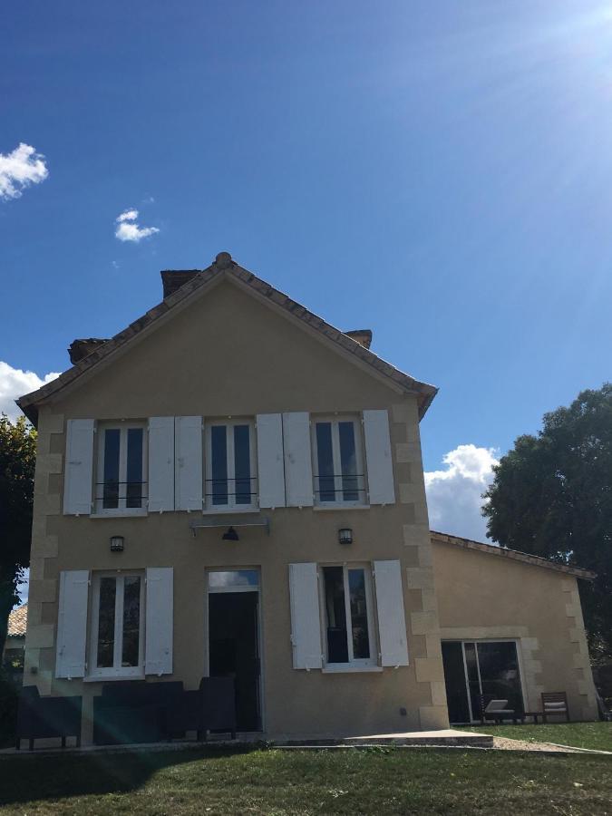 Allee Des Roses Saint-Philippe-dʼAiguille المظهر الخارجي الصورة