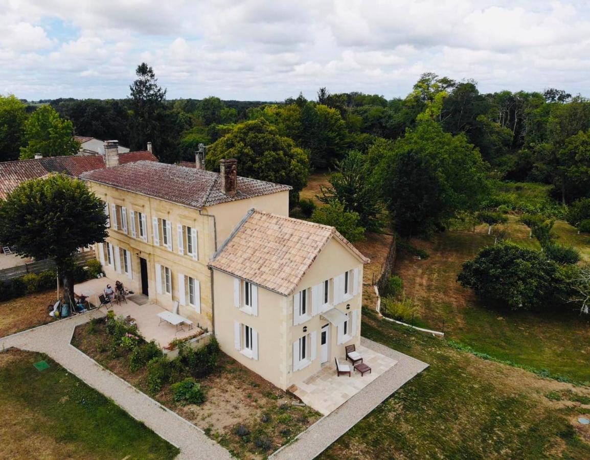Allee Des Roses Saint-Philippe-dʼAiguille المظهر الخارجي الصورة